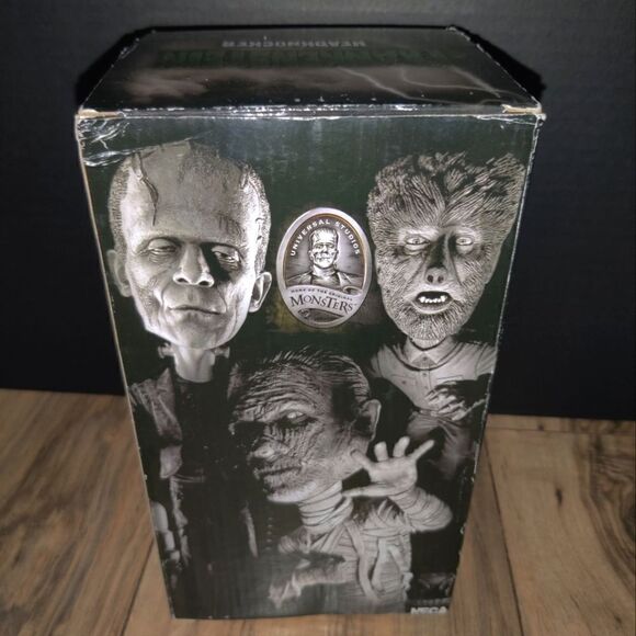 NECA Universal Monsters Studio HeadKnocker Bobblehead Frankenstein - Picture 12 of 12